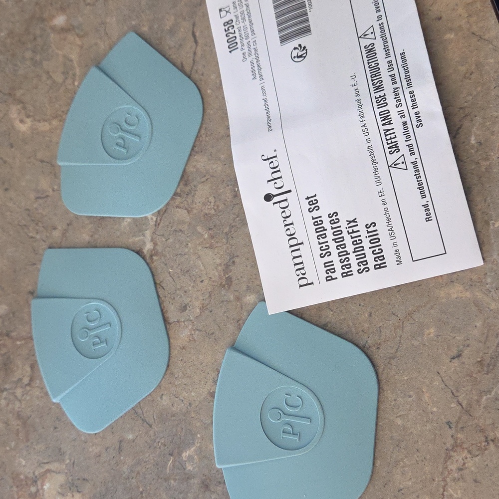 NEW Pampered Chef Pan Scraper Set Item # 100258